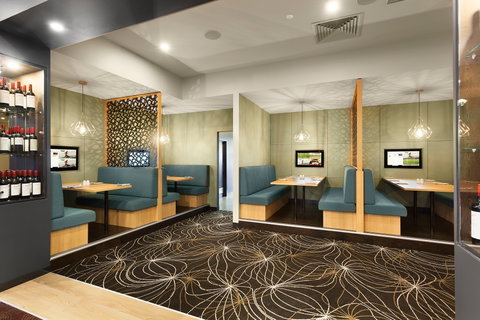Buckley's Entertainment Centre - Restaurant Guide 2
