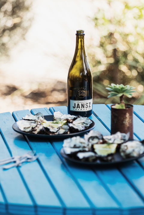 Get Shucked - Restaurant Guide 0