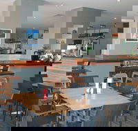 Sandyfoot Caf and Bar - Restaurant Guide