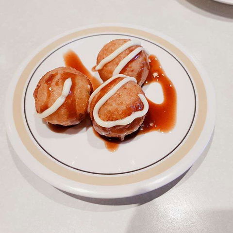 YUZU Kaiten Sushi - Restaurant Guide 0