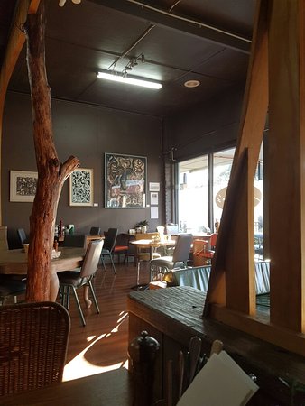 Polina's Cafe - Restaurant Guide 0