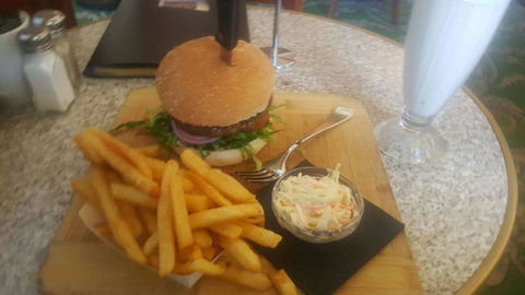 Hoover Cafe And Lounge Bar - Restaurant Guide 0