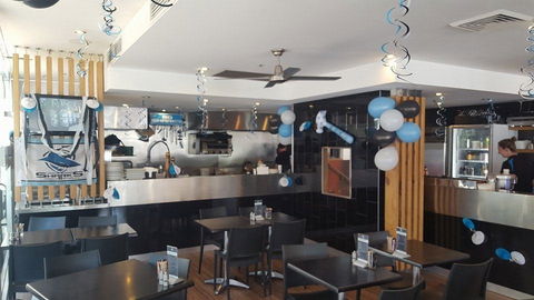 Pavement Cafe - Restaurant Guide 0