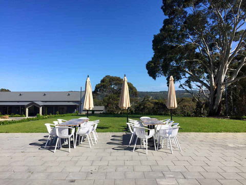 Three Gums Bistro - Restaurant Guide 0