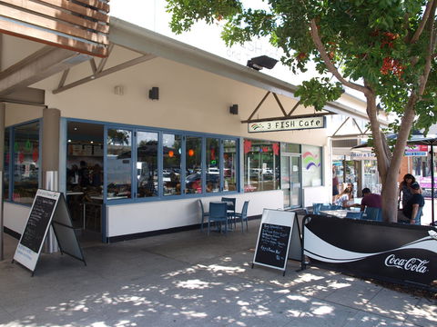 Three Fish Cafe - Restaurant Guide 0
