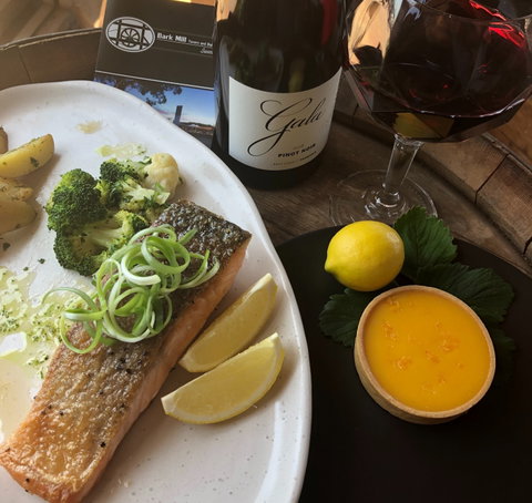 Swansea Bark Mill And Tavern - Restaurant Guide 1