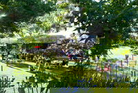 Woodside Takeaway and Woodside Restaurant Guide Restaurant Guide