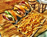 Chucks Burgers