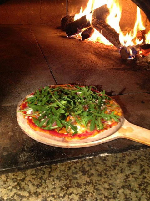 Pazza Pizza - Restaurant Guide 0