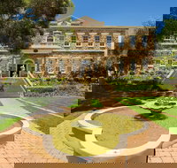 1847 Chateau Yaldara - Restaurant Guide