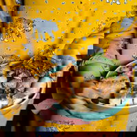 Bonnie and Clyde's Pizzeria