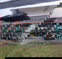 Caf Ponderosa - Restaurant Guide
