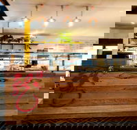 Ma Longs Kitchen - Restaurant Guide