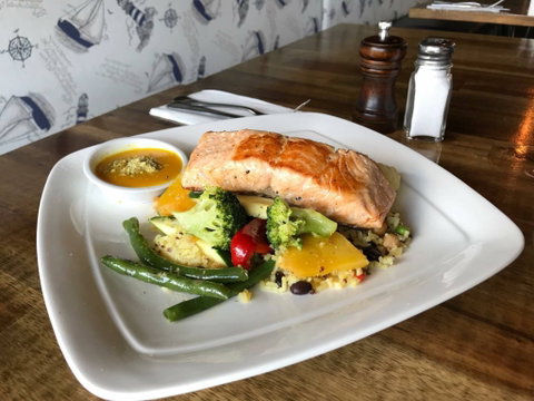 Row Your Boat - Restaurant Guide 0