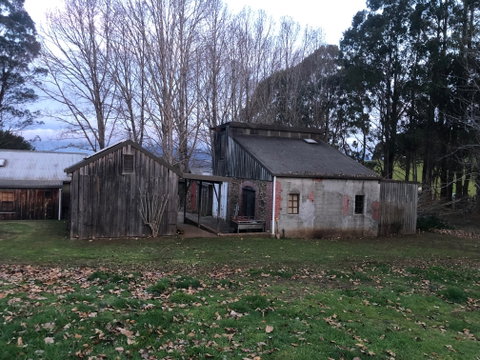 Wilmot Hills Orchard & Distillery - Restaurant Guide 0