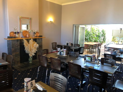 Harts Takeaway/Junction Hotel Peterborough - Restaurant Guide 2