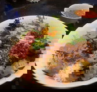 Hoa Tran - Restaurant Guide