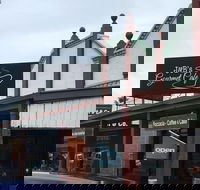 J and B's Gourmet Caf - Restaurant Guide