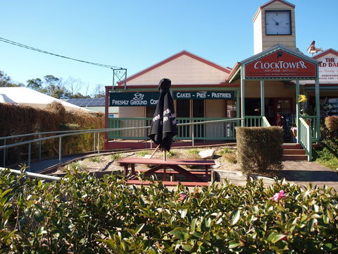 Mogo Pies - Restaurant Guide 0