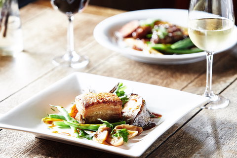 Yea Peppercorn Hotel - Restaurant Guide 0