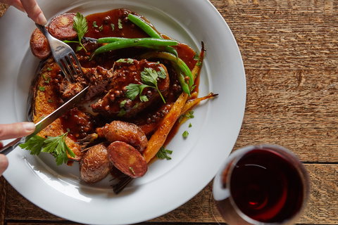 Yea Peppercorn Hotel - Restaurant Guide 1