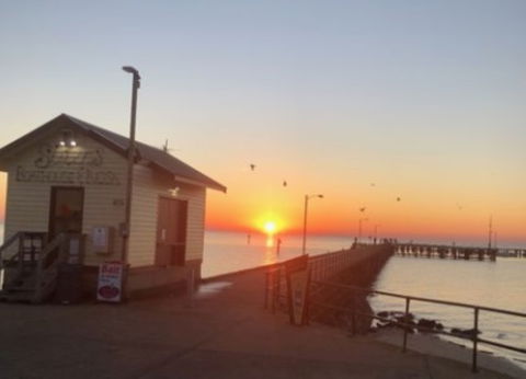 Little Sirens Kiosk - Restaurant Guide 1