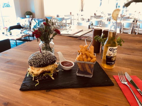 Red Kitchen - Restaurant Guide 0