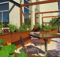 Cascades Restaurant and Bar - Restaurant Guide