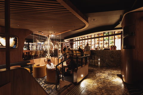Evolve Spirits Bar - Restaurant Guide 0