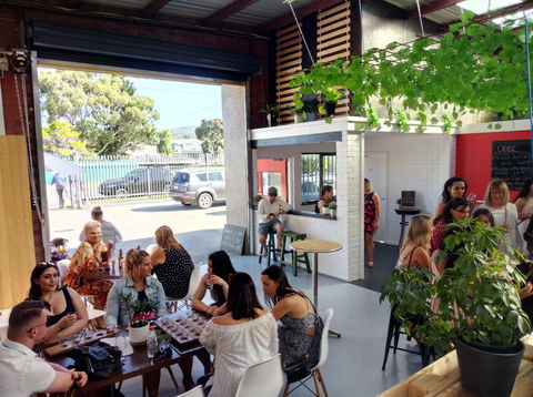 Mr Little And Peninsula Cider - Restaurant Guide 1