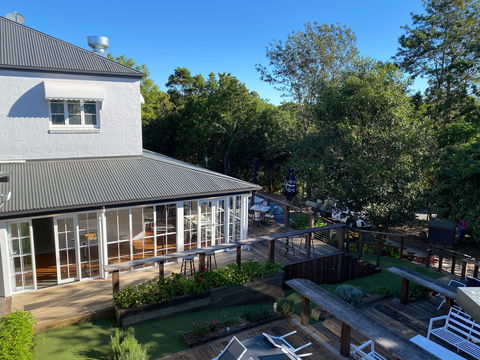 The Glasshouse And Bergin Lounge At Clouds Montville - Restaurant Guide 1