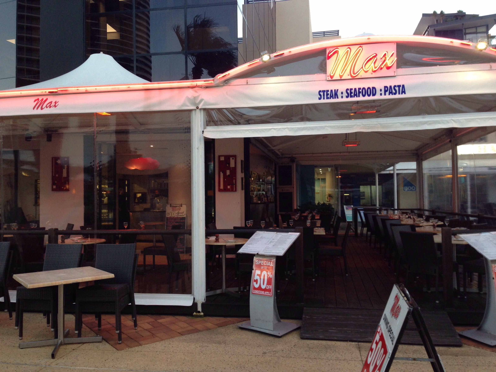 Max Restaurant Broadbeach