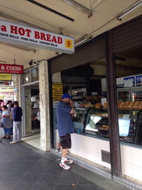 Quoc Hoa Hot Breads