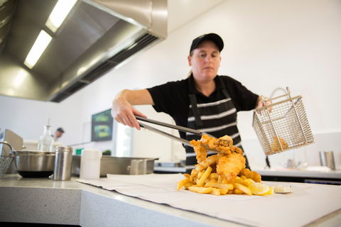 The Fresh Fish Place Fish Market & Café - Restaurant Guide 1