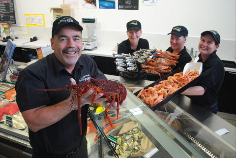 The Fresh Fish Place Fish Market & Café - Restaurant Guide 2