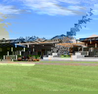 Two Rivers Wines - Restaurant Guide