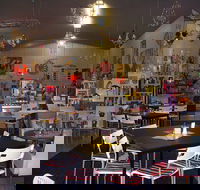 Noelene's Book Cafe - Restaurant Guide