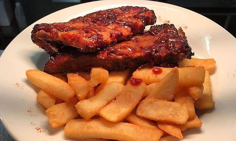 The Loose Goose Bar & Restaurant - Restaurant Guide 0