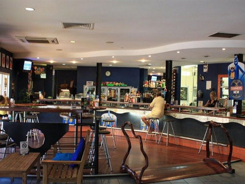 Humpty Doo Tavern - Restaurant Guide 1