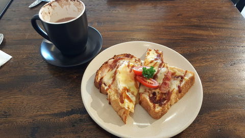 Grindstone Coffee House - Restaurant Guide 0