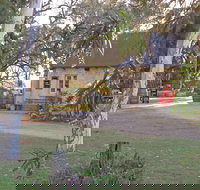 Overland Corner Hotel - Restaurant Guide