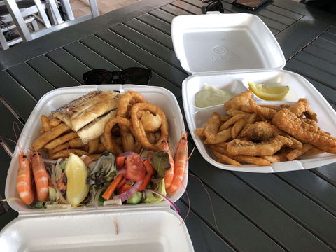 Pelican Rocks Seafood Restaurant - Restaurant Guide 0