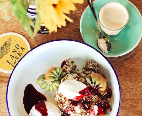 Land & Sea Brewery - Restaurant Guide 0