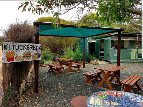 KI Tuckerbox - Restaurant Guide 0