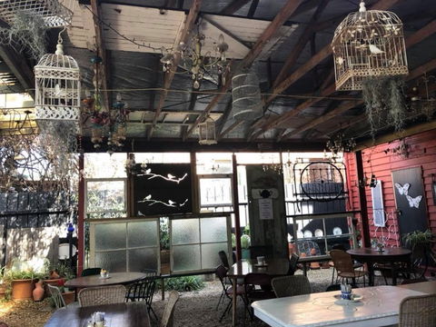 Vintage On Melbourne - Restaurant Guide 1