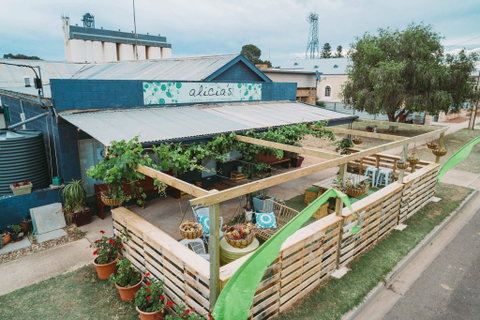 Alicia's Cafe - Restaurant Guide 0