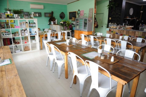 Alicia's Cafe - Restaurant Guide 1