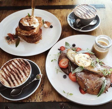 Monday Morning Cafe - Restaurant Guide 0