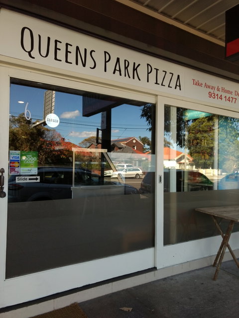 Queens Park Pizza - Restaurant Guide 0