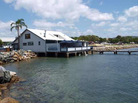 The Boatshed: Batemans Bay - Restaurant Guide 0